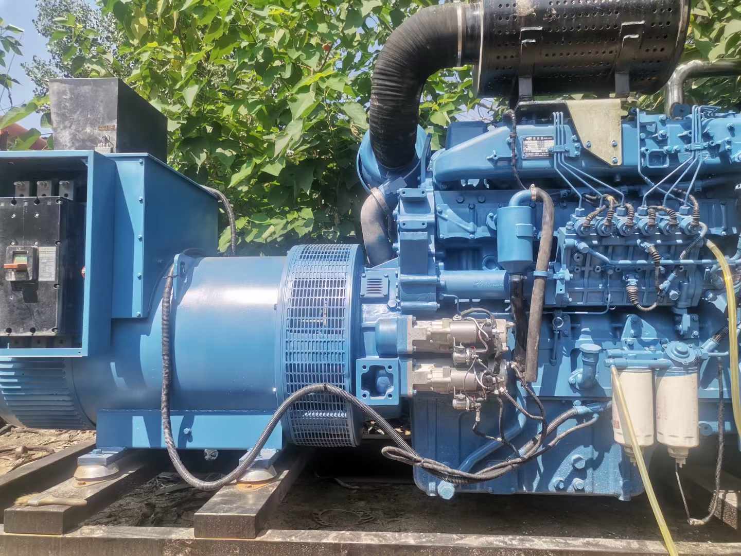临猗详细说明降低 800kW 柴油发电机输出电流波动的方法
